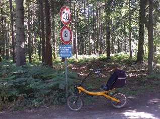 Wegweiser f&uuml;r den Ostsee-Radweg in Graal-M&uuml;ritz