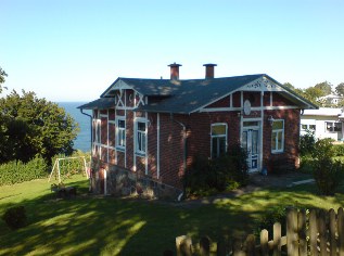 'Haus am Meer' am Ostsee-Radweg in Lohme auf der Insel R&uuml;gen