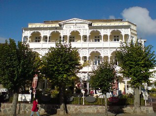 Villa Fernsicht in Sellin am Ostsee-Radweg auf der Insel R&uuml;gen
