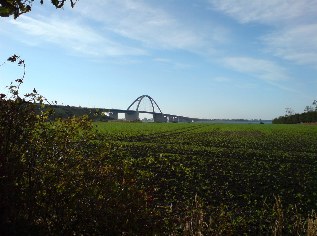 Fehmarnsundbr&uuml;cke, Ostseek&uuml;sten-Radweg