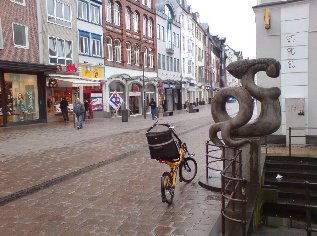 Fu&szlig;g&auml;nerzone in Flensburg, Ostseek&uuml;sten-Radweg